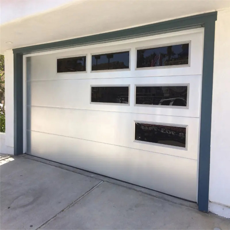 Electric garage ostium cum rectangulo fenestra