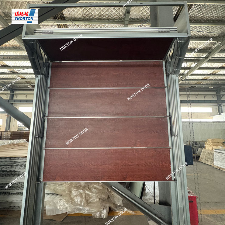 Complicare Garage Door