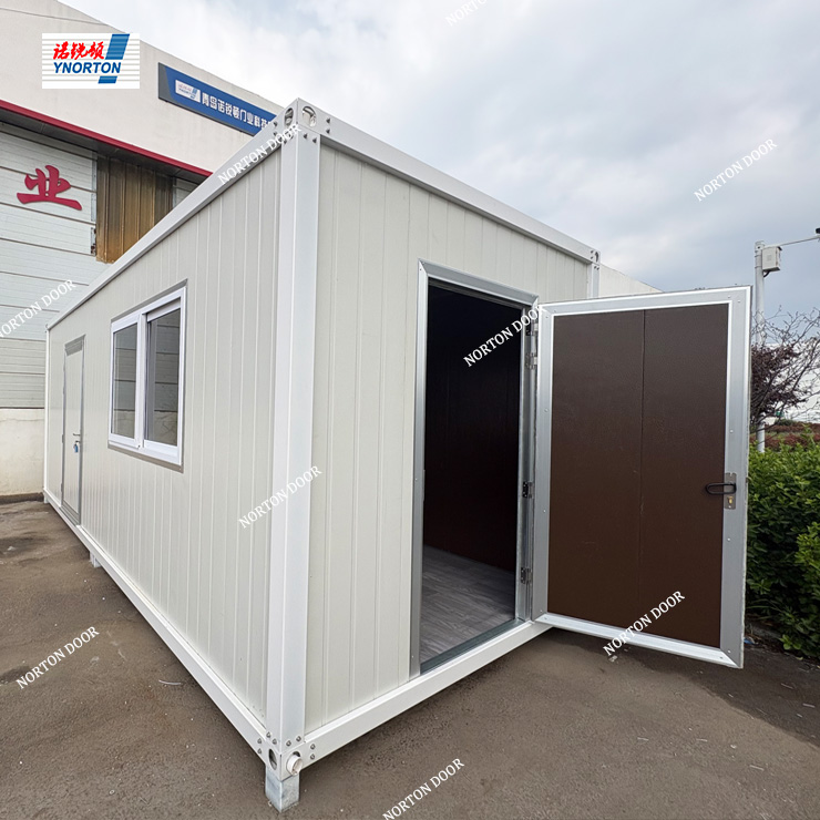Gravis Officium at Domus Outdoor PRAECLUSIO effudit