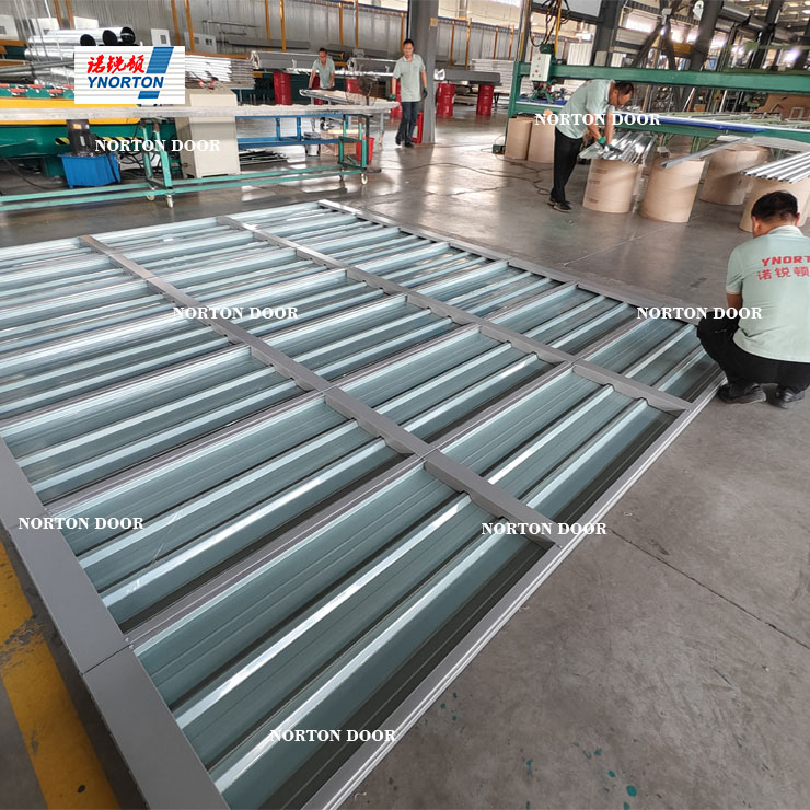 Single-layer ferro garage fores